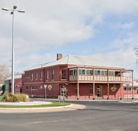 Kellys Rugby Hotel and Bottle Shop - Palm Beach Accommodation