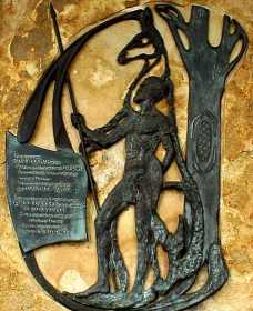 Red Chief Memorial - Palm Beach Accommodation 0