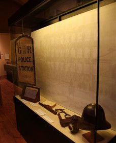 Ned Kelly Vault - Palm Beach Accommodation 2
