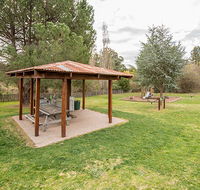 Bill Lyle Reserve picnic area - Palm Beach Accommodation