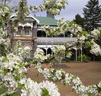 Saumarez Homestead - Palm Beach Accommodation