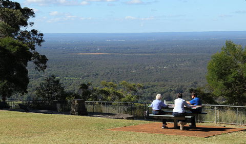 Hawkesbury Lookout - Palm Beach Accommodation 1