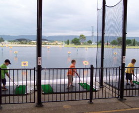 Aqua Golf Penrith - Palm Beach Accommodation 2