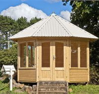 The Village Woodworks - Palm Beach Accommodation