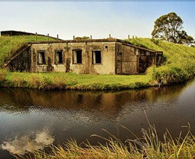 Fort Lytton - Palm Beach Accommodation 1