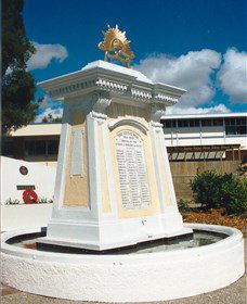 Beenleigh War Memorial - Palm Beach Accommodation 1