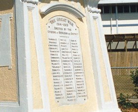 Beenleigh War Memorial - Palm Beach Accommodation 2