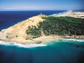 Moreton Island Lighthouse - Palm Beach Accommodation 1
