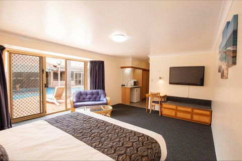 Comfort Inn Bay Of Isles - Palm Beach Accommodation 7
