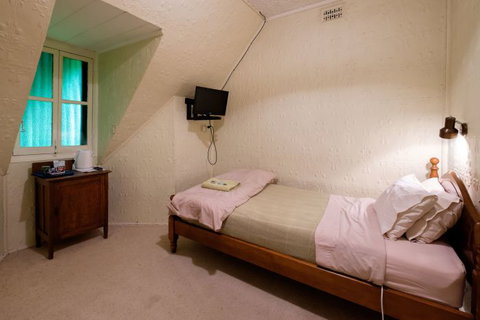 Peel Inn Nundle - Palm Beach Accommodation 3