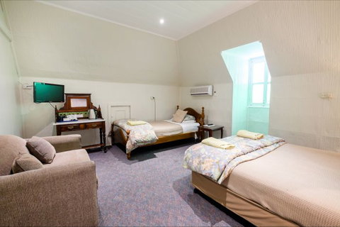 Peel Inn Nundle - Palm Beach Accommodation 6