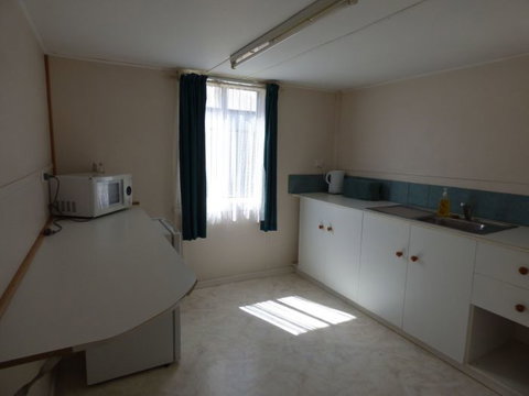 Manusu House And Cabin - Palm Beach Accommodation 3