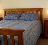 Lake Escape - Palm Beach Accommodation