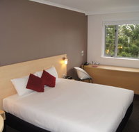 Ibis Sydney Olympic Park - Palm Beach Accommodation