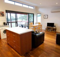 Karrak Reach Forest Retreat - Palm Beach Accommodation