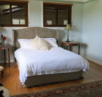 The Loch Barn - Palm Beach Accommodation