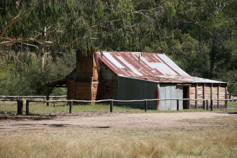 Australis 4WD Adventures - Palm Beach Accommodation 2