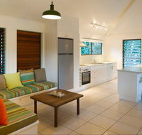 The Retreat Beach Houses - Palm Beach Accommodation