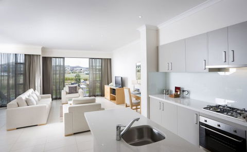 Mercure Kooindah Waters Central Coast - Palm Beach Accommodation 2