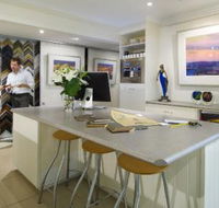 Art Nuvo Gallery - Palm Beach Accommodation