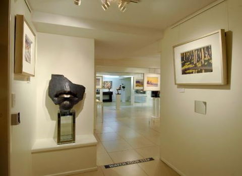 Art Nuvo Gallery - Palm Beach Accommodation 1