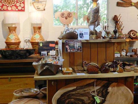 Montville Woods Gallery - Palm Beach Accommodation 3