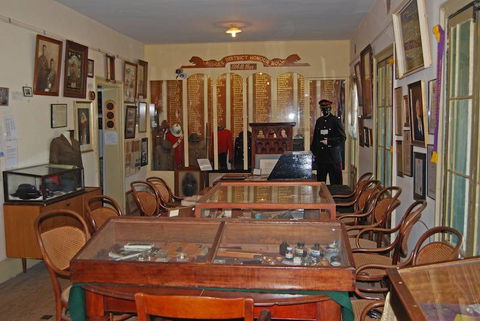 Colonial Inn Museum - Palm Beach Accommodation 2