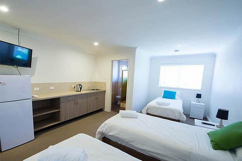 7-Day Surf Camp On The NSW South Coast - Palm Beach Accommodation 3