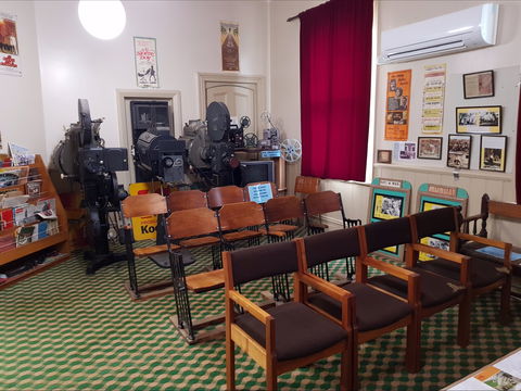 Eric Thomas Galley Museum - Palm Beach Accommodation 2