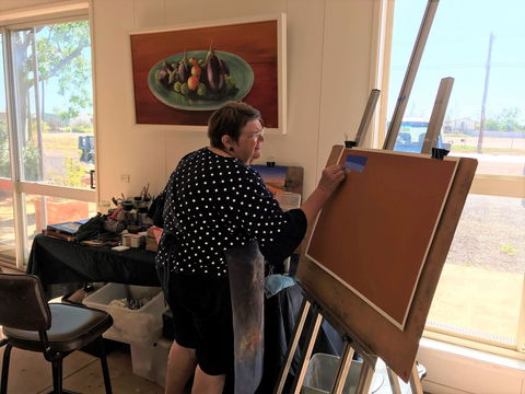 Lyn Barnes Gallery - Palm Beach Accommodation 1