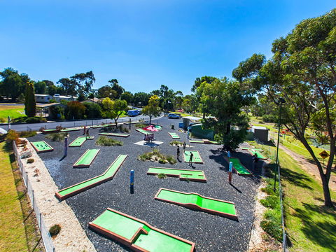 Naracoorte Mini Golf - Palm Beach Accommodation 1