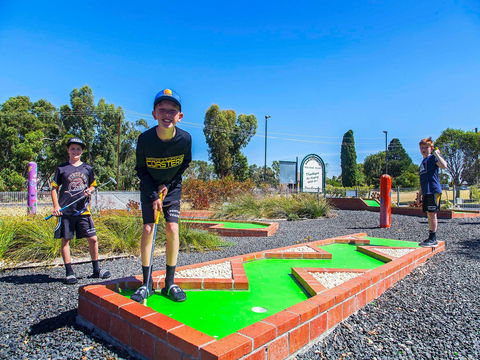 Naracoorte Mini Golf - Palm Beach Accommodation 2