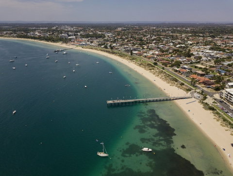 Rockingham Jetty - Palm Beach Accommodation 0