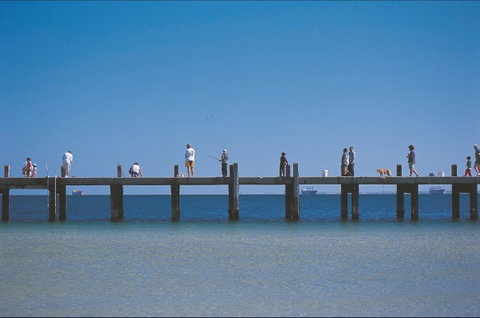 Rockingham Jetty - Palm Beach Accommodation 2