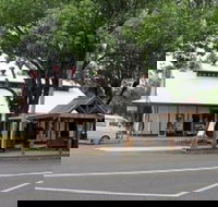 Uki - Palm Beach Accommodation