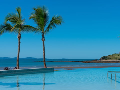 Yeppoon Lagoon - Palm Beach Accommodation 2