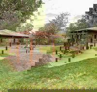 Bill Lyle Reserve picnic area - Palm Beach Accommodation