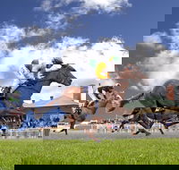 Goulburn and District Racing Club - Palm Beach Accommodation