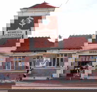 Merredin Town Hall - Palm Beach Accommodation