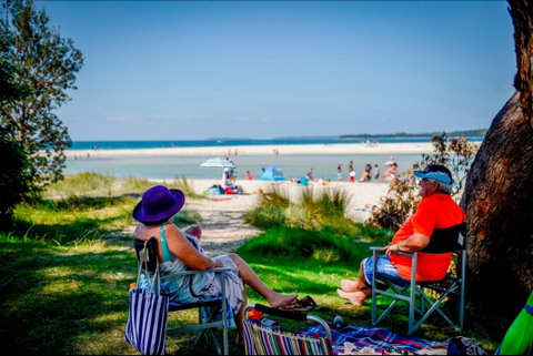 Moona Moona Beach - Palm Beach Accommodation 2