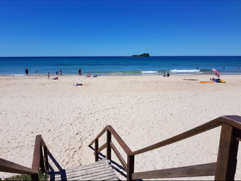 Mudjimba Beach - Palm Beach Accommodation 0