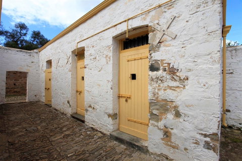 Police Lockup And Stables - Palm Beach Accommodation 0