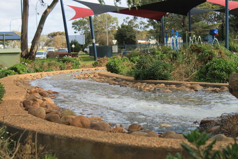 West Wyalong - Palm Beach Accommodation 2