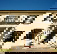 Wivenhoe House - Palm Beach Accommodation