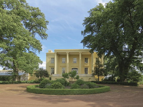 Clarendon - Palm Beach Accommodation 0