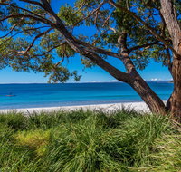 Collingwood Beach - Palm Beach Accommodation