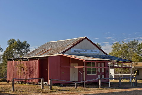 Copperfield Store, Chimney And Cemetery - Palm Beach Accommodation 1