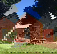 Lyrebirds Lair Gallery and Gifts - Palm Beach Accommodation