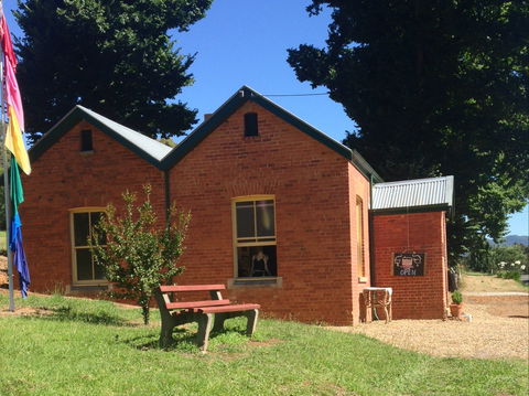 Lyrebirds Lair Gallery And Gifts - Palm Beach Accommodation 0