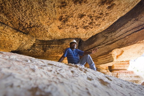 Mimbi Caves - Palm Beach Accommodation 1